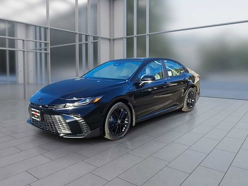 New 2026 Toyota Camry SE image 4