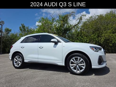 Used 2024 Audi Q3 2.0T Premium Plus w/ Premium Plus Package AWD/4WD image 1