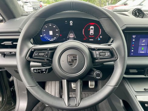 Used 2025 Porsche Macan Turbo Electric AWD/4WD image 21