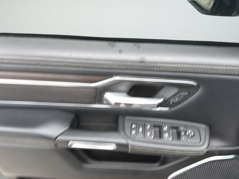 Used 2025 RAM 1500 Laramie AWD/4WD image 25