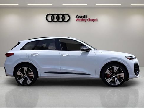 New 2026 Audi SQ5 Premium Plus AWD/4WD image 6