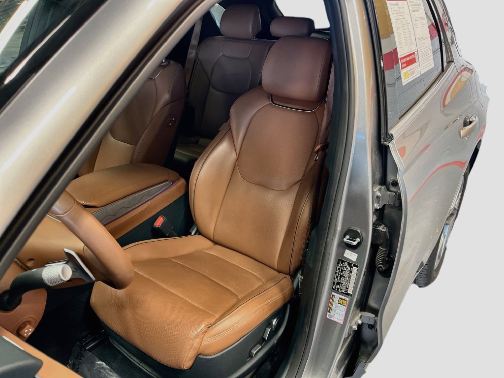 Used 2023 Genesis GV70 2.5T w/ Advanced Package AWD/4WD image 20