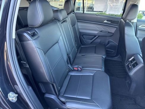 Used 2022 Volkswagen Atlas SE w/ Panoramic Sunroof Package image 11