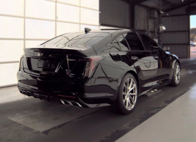 Used 2022 Cadillac CT5 V w/ Premium Package RWD image 2