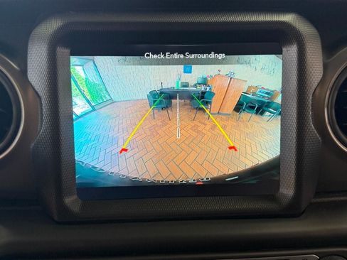 Used 2023 Jeep Wrangler Unlimited w/ Cold Weather Group AWD/4WD image 36
