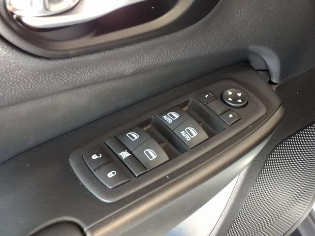 Used 2023 Jeep Cherokee Trailhawk w/ Trailer Tow Group AWD/4WD image 13