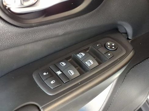 Used 2023 Jeep Cherokee Trailhawk w/ Trailer Tow Group AWD/4WD image 13