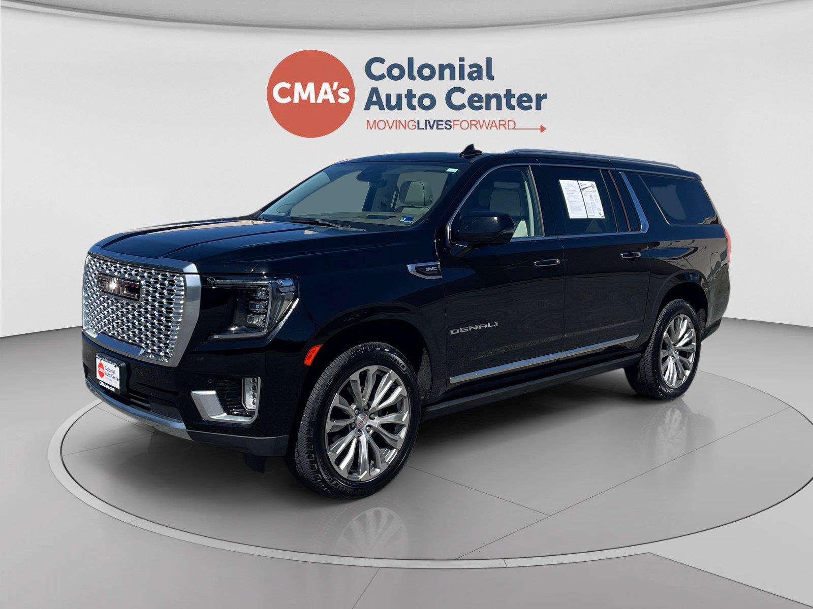 Used 2022 GMC Yukon XL Denali w/ Denali Premium Package AWD/4WD image 1