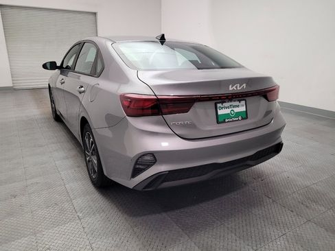 Used 2023 Kia Forte LXS FWD image 6