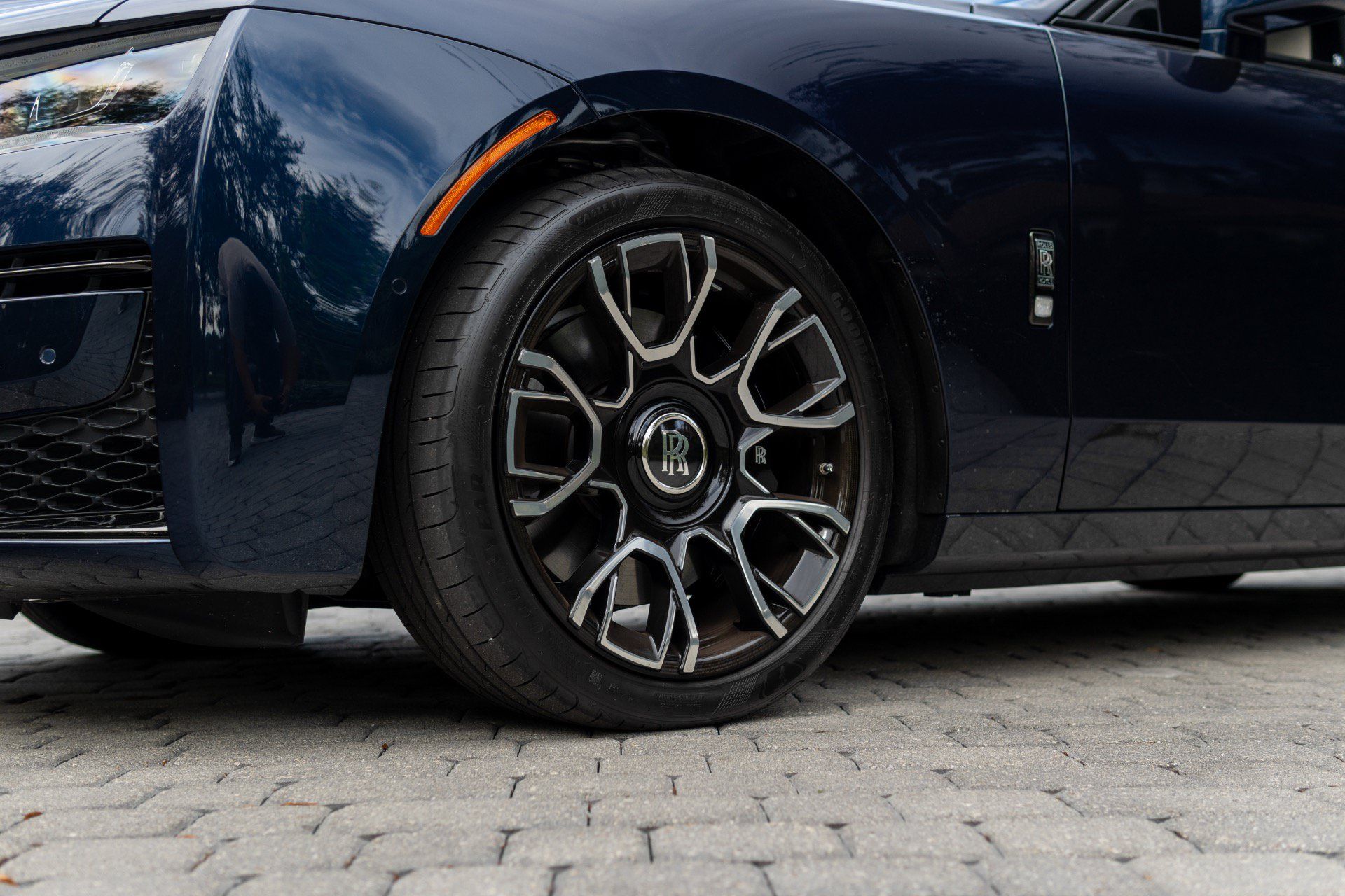 Used 2023 Rolls-Royce Ghost Black Badge w/ Black Badge Ghost Package AWD/4WD image 12