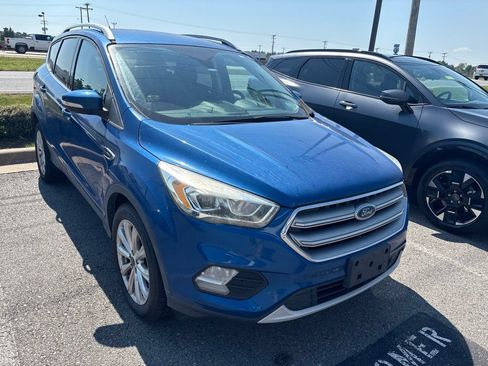 Used 2017 Ford Escape Titanium FWD image 6