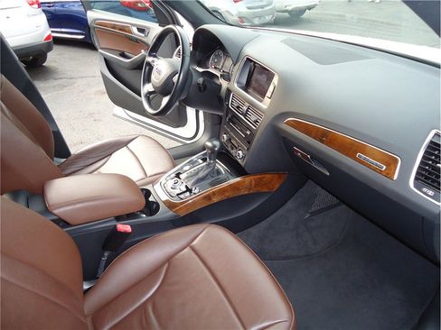 Used 2015 Audi Q5 2.0T Premium Plus w/ Technology Package image 25