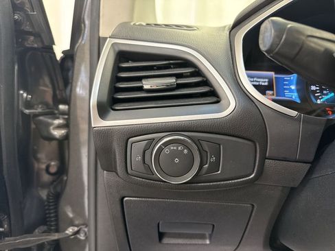 Used 2015 Ford Edge SEL w/ Equipment Group 201A AWD/4WD image 23