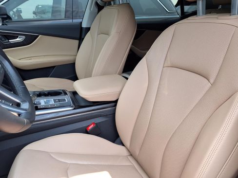 Used 2023 Audi Q8 Premium Plus AWD/4WD image 3