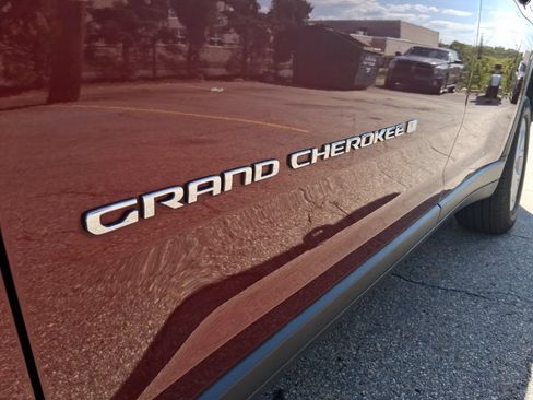 Used 2023 Jeep Grand Cherokee L Limited w/ Trailer Tow Group (B) AWD/4WD image 8