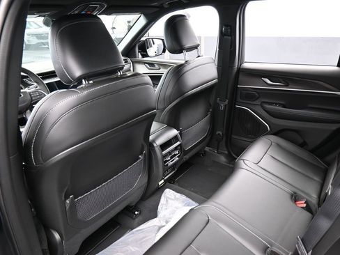 New 2026 Jeep Grand Cherokee Limited w/ Limited Altitude Package RWD image 29
