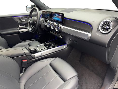 Used 2023 Mercedes-Benz EQB 300 4MATIC image 50