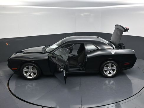 Used 2023 Dodge Challenger SXT image 23