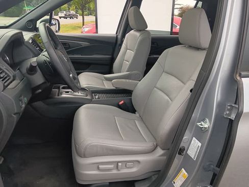Used 2023 Honda Passport EX-L image 11