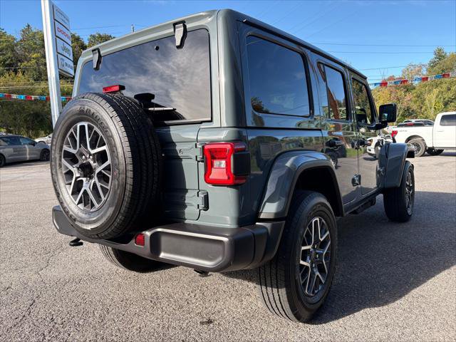 Certified 2026 Jeep Wrangler Unlimited Sahara AWD/4WD image 8