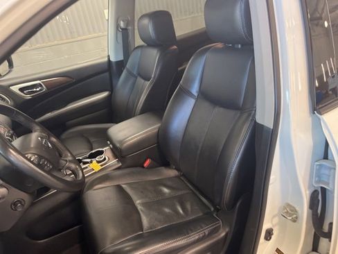Certified 2019 Nissan Pathfinder Platinum image 16