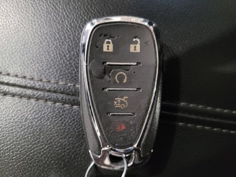 Used 2021 Chevrolet Malibu LT image 32