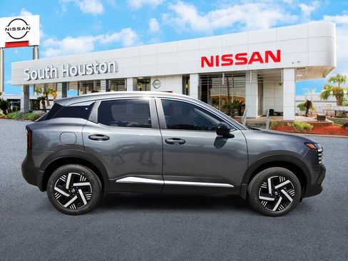 New 2026 Nissan Kicks SV image 5