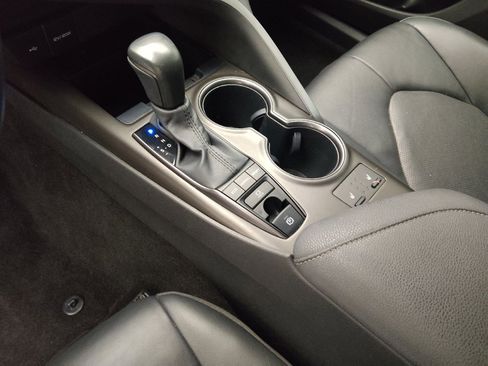 Used 2021 Toyota Camry XSE FWD image 26