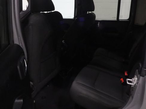 Used 2021 Jeep Wrangler Unlimited Sport AWD/4WD image 19