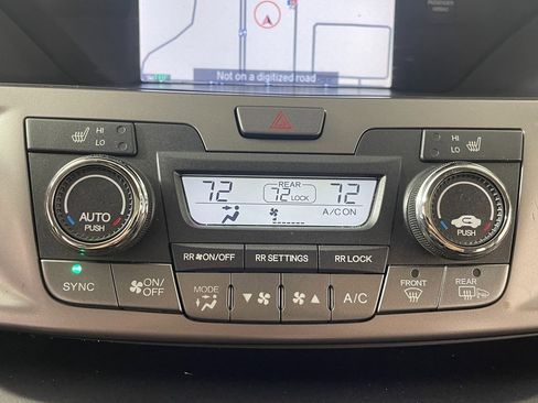 Used 2016 Honda Odyssey Touring Elite image 22