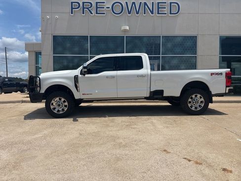 Used 2023 Ford F250 Lariat w/ Lariat Ultimate Package AWD/4WD image 1