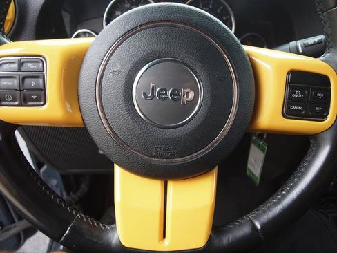 Used 2018 Jeep Wrangler Unlimited Sport S AWD/4WD image 9