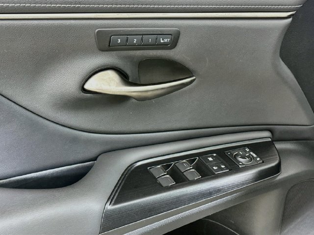Used 2021 Lexus ES 350 F Sport w/ Accessory Package FWD image 10