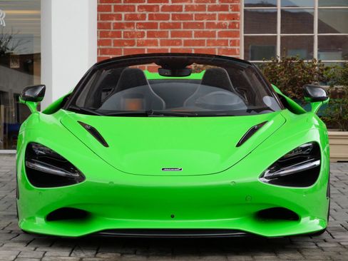 Used 2024 McLaren 750S Spider RWD image 2