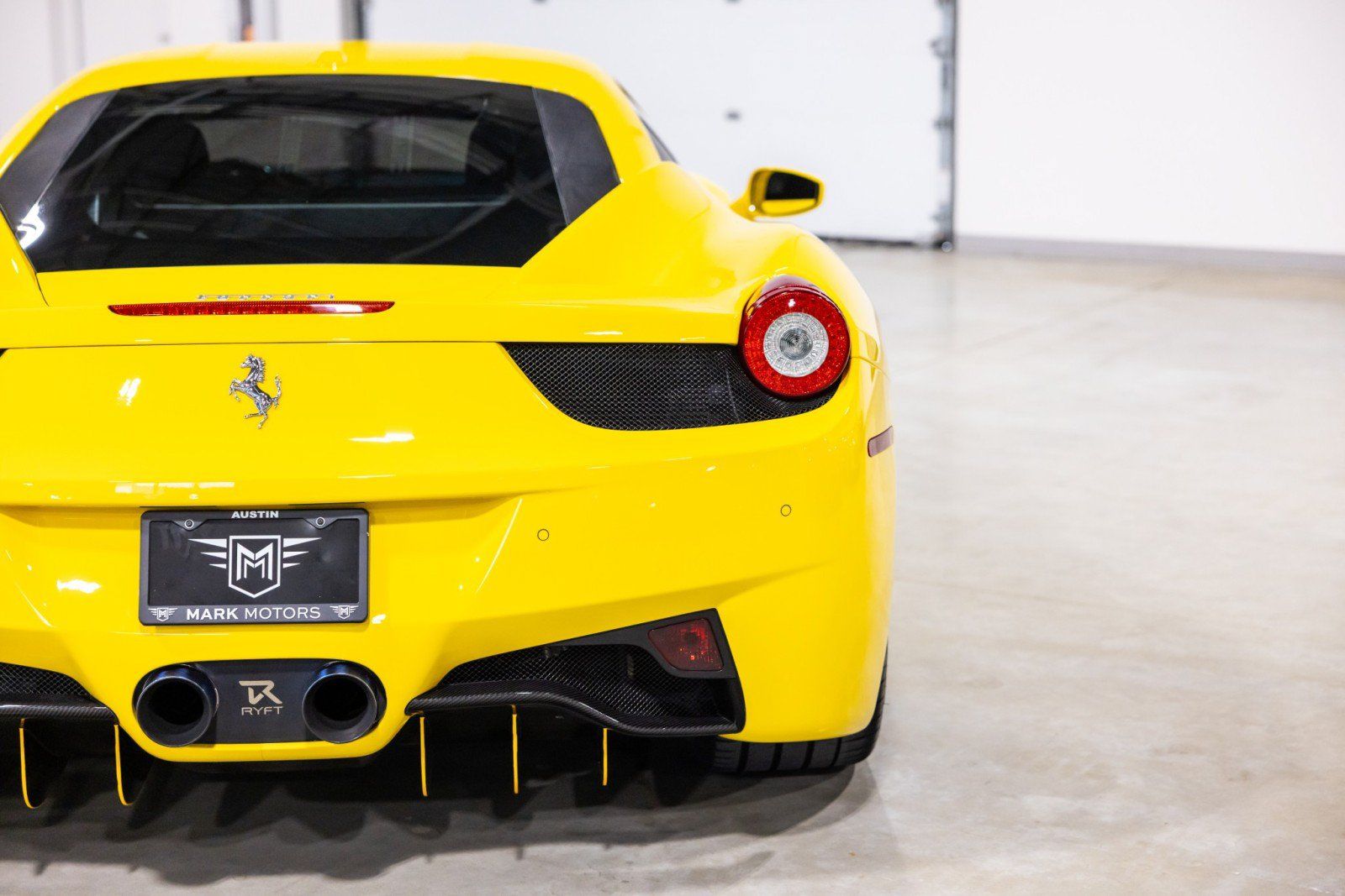 Used 2011 Ferrari 458 Italia Coupe RWD image 13