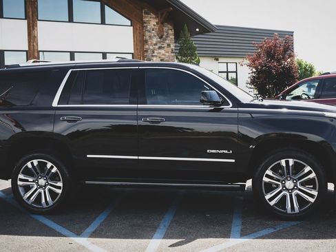 Used 2019 GMC Yukon Denali w/ Denali Ultimate Package AWD/4WD image 34