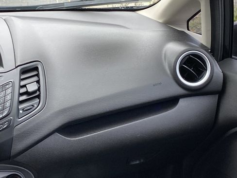 Used 2014 Ford Fiesta SE image 22