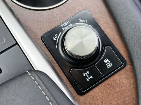 Used 2022 Lexus RX 350L Premium w/ Premium Package AWD/4WD image 40