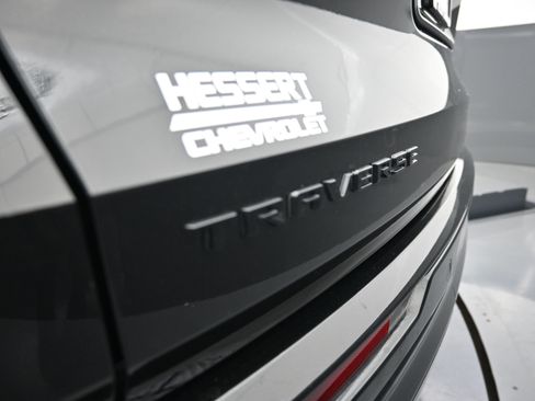Used 2024 Chevrolet Traverse RS FWD image 44