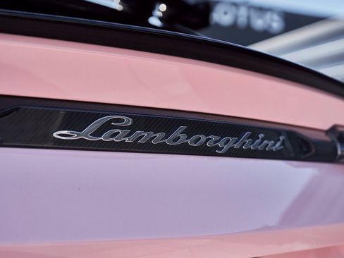 Used 2024 Lamborghini Urus Performante image 19