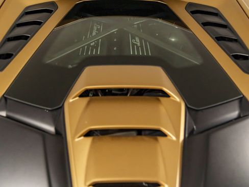 Used 2023 Lamborghini Huracan Tecnica image 45