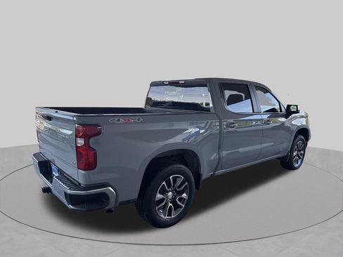 Used 2024 Chevrolet Silverado 1500 LT AWD/4WD image 10
