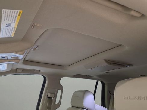 Used 2016 GMC Yukon Denali w/ Open Road Package image 12