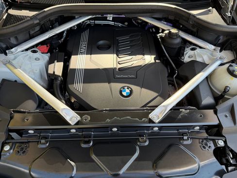 Used 2023 BMW X5 xDrive40i w/ M Sport Package image 8