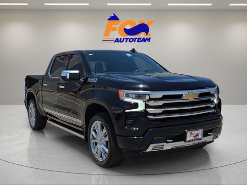Used 2025 Chevrolet Silverado 1500 High Country AWD/4WD image 6