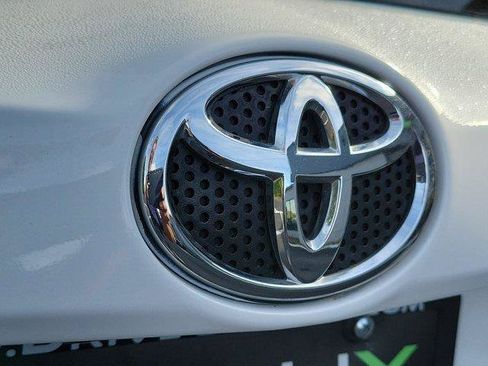 Used 2018 Toyota RAV4 XLE w/ Plus Extra Value Package FWD image 30