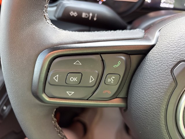 Used 2025 Jeep Gladiator Sport AWD/4WD image 10