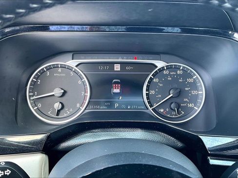 Used 2023 Nissan Pathfinder SL image 13