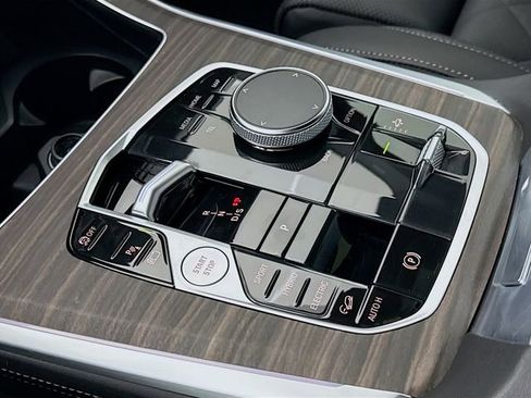 Used 2024 BMW X5 xDrive50e w/ Premium Package image 17