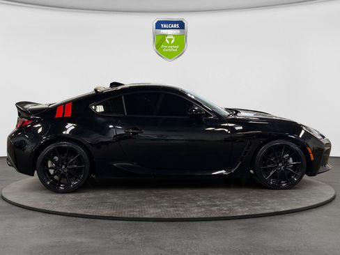 Used 2022 Toyota GR86 Premium w/ ALL Weather Mat Package (TMS) RWD image 6